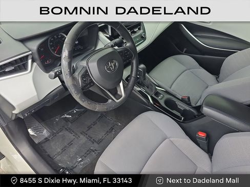 Used 2021 Toyota Corolla SE image 16