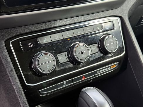 Used 2023 Volkswagen Atlas SEL Premium image 19