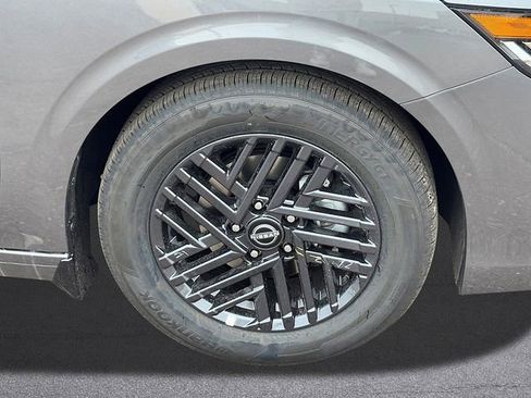 New 2026 Nissan Sentra SV w/ SV Convenience Package FWD image 9