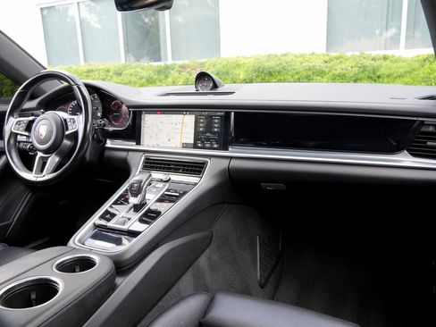 Used 2018 Porsche Panamera 4 AWD/4WD image 7