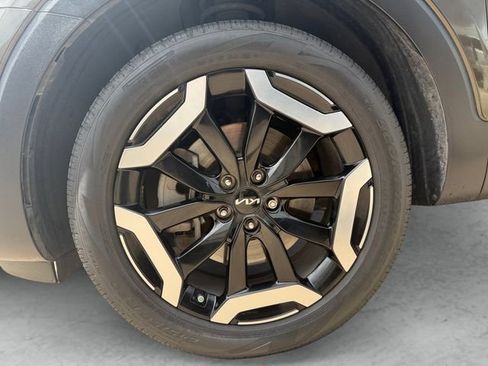 Used 2023 Kia Telluride EX w/ EX Captain's Chair Package FWD image 23