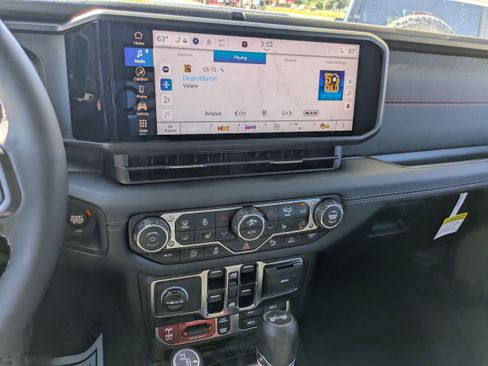 New 2025 Jeep Wrangler Rubicon image 12