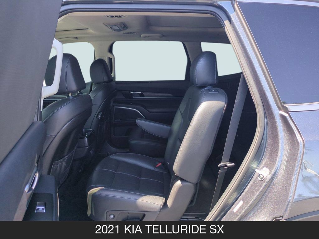 Used 2021 Kia Telluride SX w/ Nightfall Edition Package AWD/4WD image 16