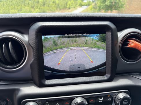 Used 2021 Jeep Wrangler Unlimited Sport AWD/4WD image 29