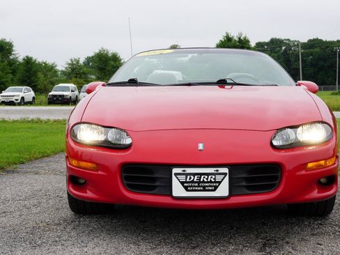 Used 2001 Chevrolet Camaro LT RWD image 3