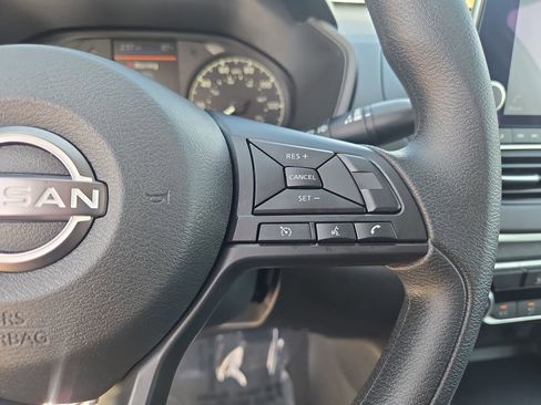 Certified 2025 Nissan Altima 2.5 S FWD image 17