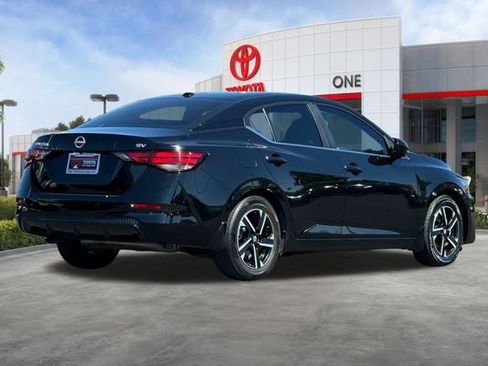 Used 2024 Nissan Sentra SV FWD image 4