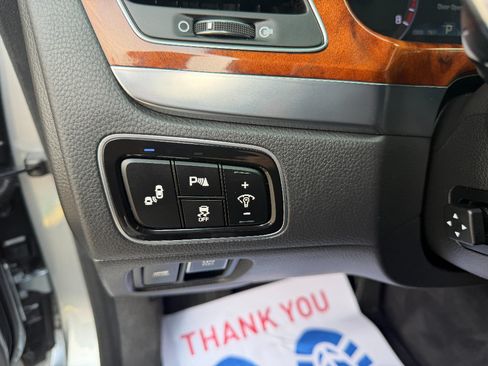 Used 2014 Hyundai Equus Signature RWD image 39