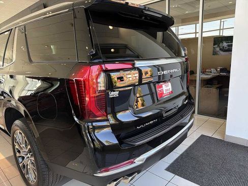 New 2026 GMC Yukon Denali w/ Denali Reserve Package AWD/4WD image 24