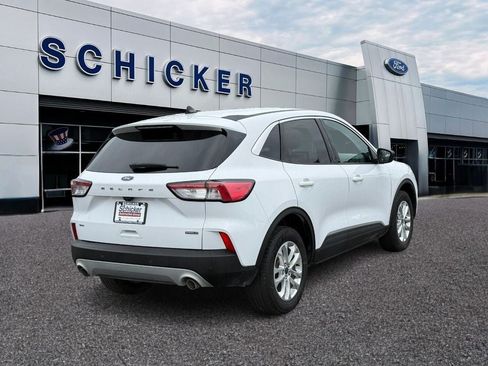 Used 2022 Ford Escape SE AWD/4WD image 2