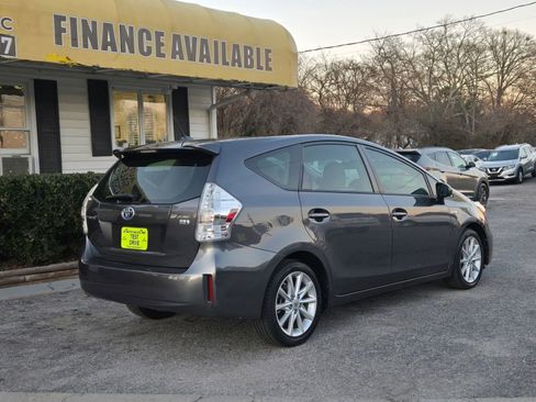 Used 2013 Toyota Prius V Five image 4