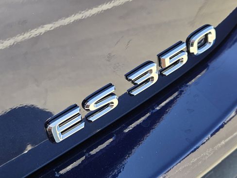 Used 2025 Lexus ES 350 Ultra Luxury w/ Accessory Package (Z2) image 31