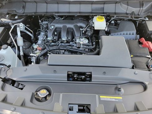 New 2025 Nissan Pathfinder SV image 11