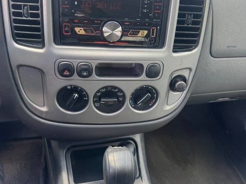 Used 2005 Ford Escape XLT FWD image 9