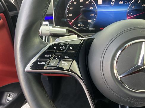 Used 2023 Mercedes-Benz S 580 4MATIC Sedan w/ 3D Technology Package image 32