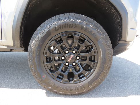 New 2026 GMC Canyon Elevation w/ Convenience Package image 11