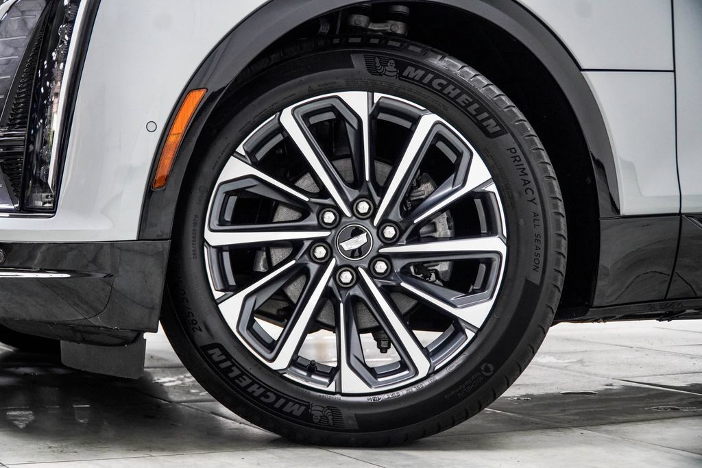 Used 2024 Cadillac Lyriq Sport AWD/4WD image 7