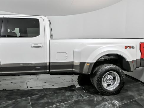 Used 2017 Ford F350 King Ranch w/ FX4 Off-Road Package image 7