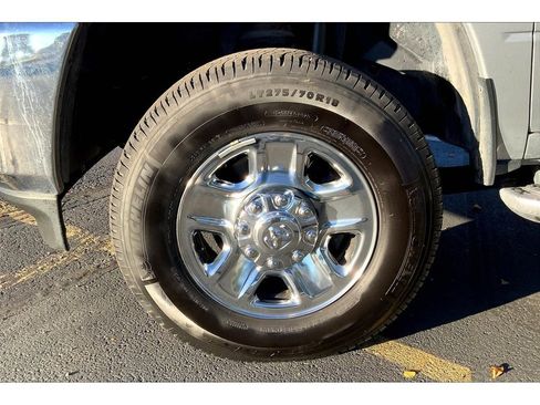 Used 2021 RAM 2500 Big Horn image 10