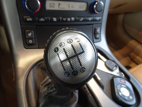 Used 2006 Chevrolet Corvette Convertible w/ Preferred Equipment Group image 17