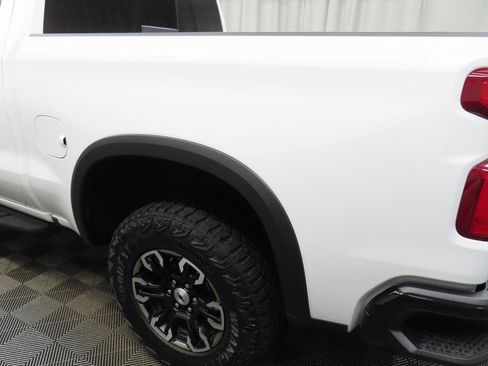 Used 2025 Chevrolet Silverado 1500 ZR2 w/ Technology Package image 50