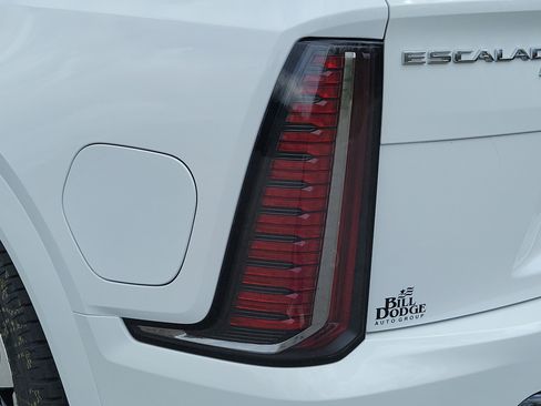 New 2025 Cadillac Escalade IQ Sport 2 image 15