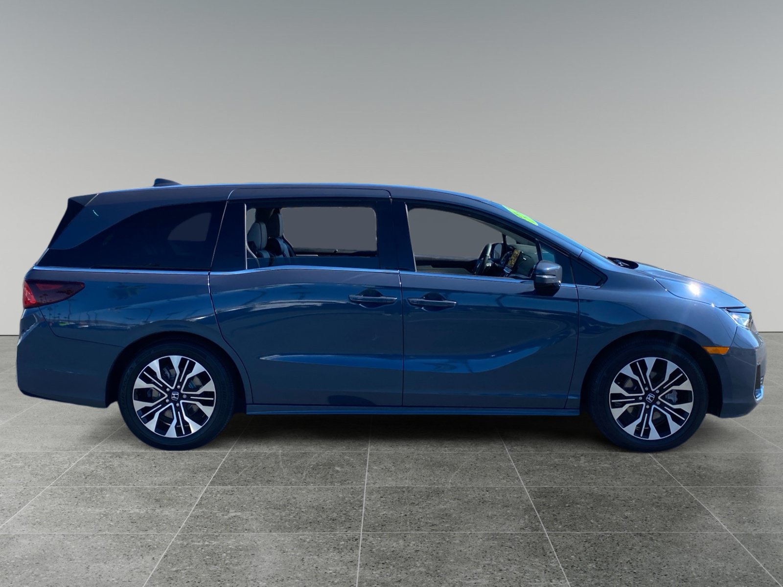 Used 2026 Honda Odyssey Elite image 6