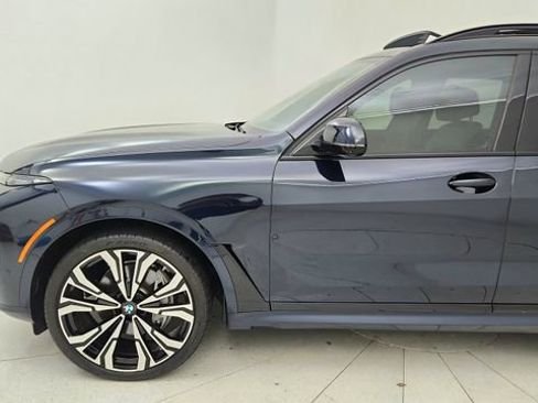 Used 2024 BMW X7 xDrive40i w/ M Sport Package AWD/4WD image 9