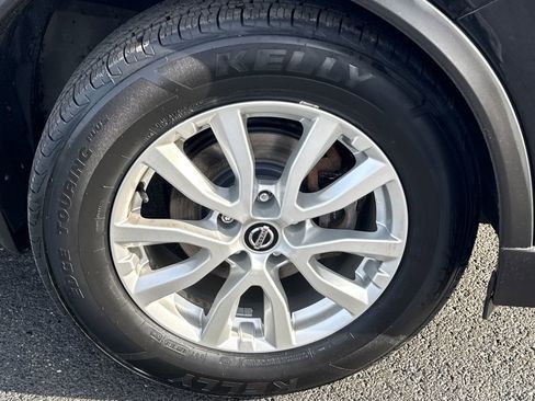 Used 2020 Nissan Rogue S image 9