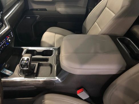 Used 2023 Chevrolet Silverado 1500 LTZ w/ Z71 Off-Road Package image 7