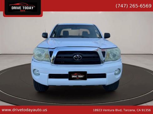 Used 2006 Toyota Tacoma PreRunner image 1