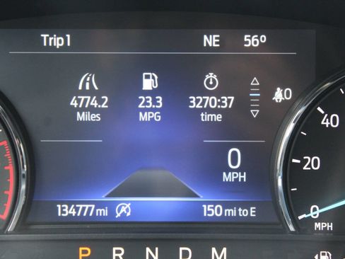 Used 2020 Ford Explorer XLT w/ Equipment Group 202A image 27