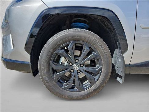 Used 2025 Toyota RAV4 XSE w/ Advanced Technology Package AWD/4WD image 24