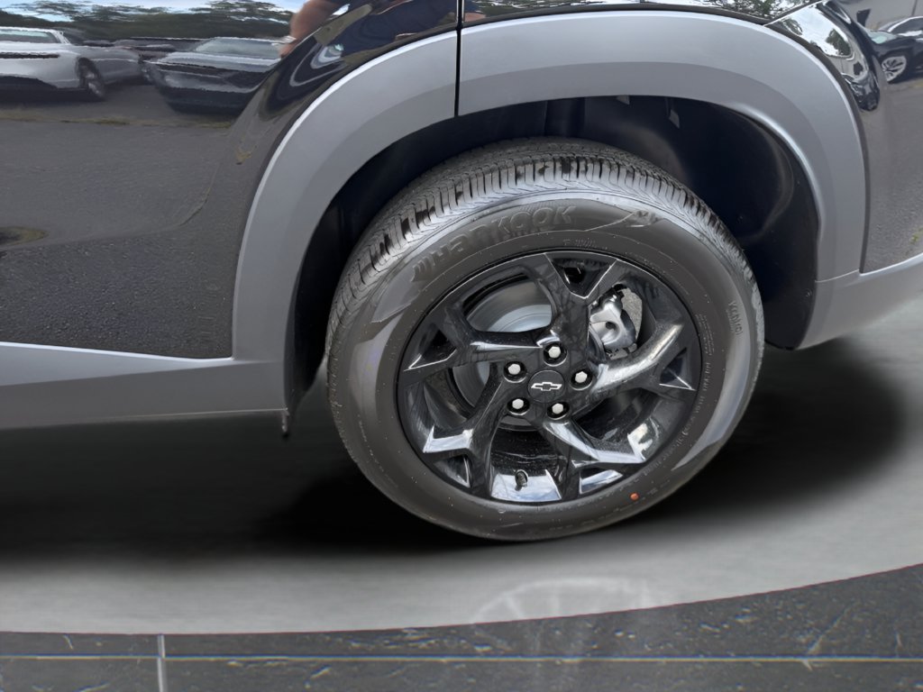 New 2026 Chevrolet Trax LT w/ Driver Confidence Package FWD image 11