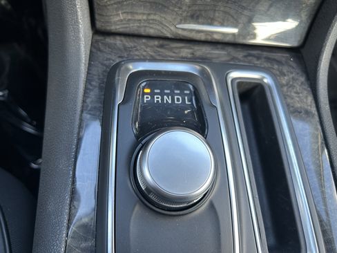 Used 2023 Chrysler 300 Touring L w/ Popular Equipment Group image 20