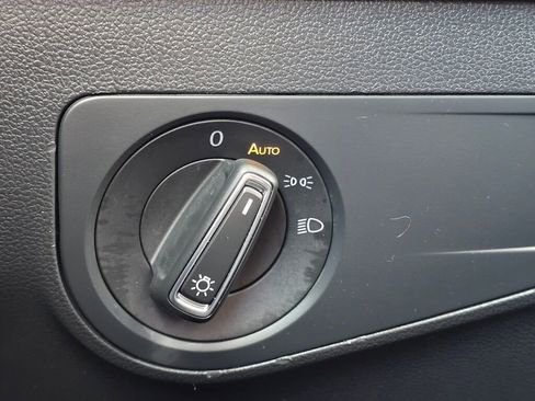 Used 2019 Volkswagen Tiguan SE w/ 3rd Row Seat Package image 41