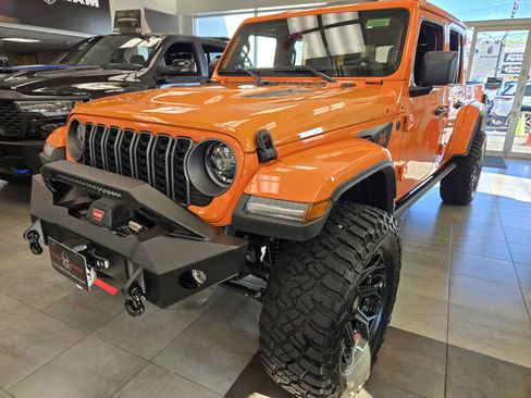 New 2025 Jeep Gladiator Sport w/ Premium Package image 2