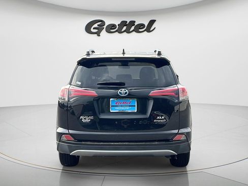 Used 2017 Toyota RAV4 XLE AWD/4WD image 6