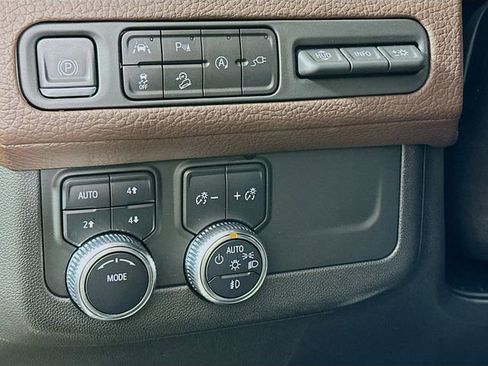 Used 2021 GMC Yukon Denali image 10