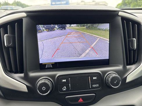 Used 2021 GMC Terrain SLT w/ Infotainment Package II AWD/4WD image 25