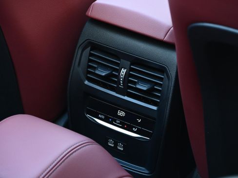 Certified 2023 BMW 430i Convertible w/ Premium Package image 31