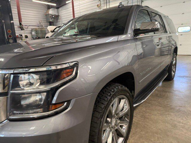 Used 2018 Chevrolet Suburban Premier AWD/4WD image 48