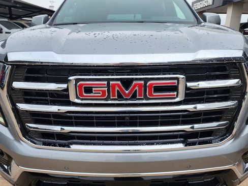 New 2026 GMC Yukon Elevation AWD/4WD image 9