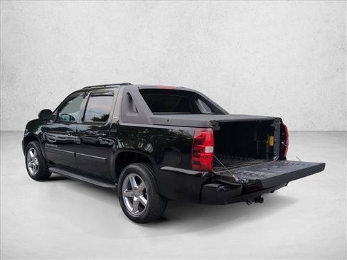 Used 2007 Chevrolet Avalanche LTZ w/ LTZ Preferred Equipment Group AWD/4WD image 7