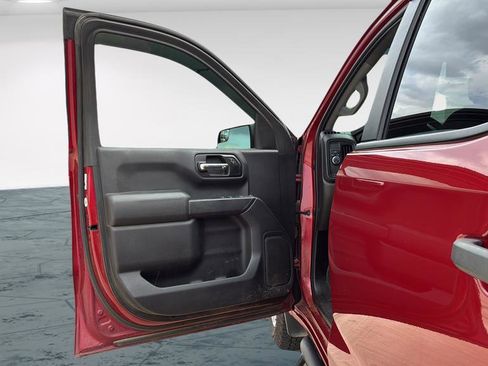 Used 2020 Chevrolet Silverado 1500 Custom w/ Custom Value Package image 35