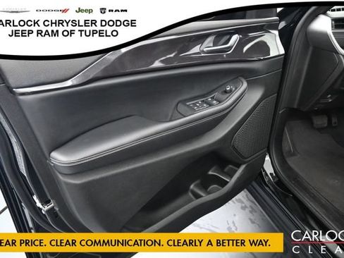 Used 2023 Jeep Grand Cherokee L Laredo RWD image 13