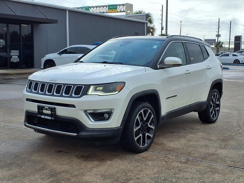 Used 2018 Jeep Compass Limited w/ Navigation Group AWD/4WD image 3