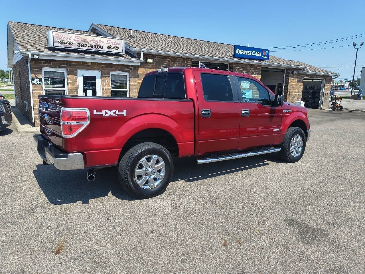 Used 2014 Ford F150 XLT w/ Equipment Group 302A Luxury AWD/4WD image 6