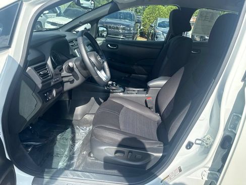 Used 2024 Nissan Leaf SV Plus FWD image 9