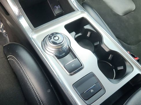 Used 2022 Ford Edge ST AWD/4WD image 25